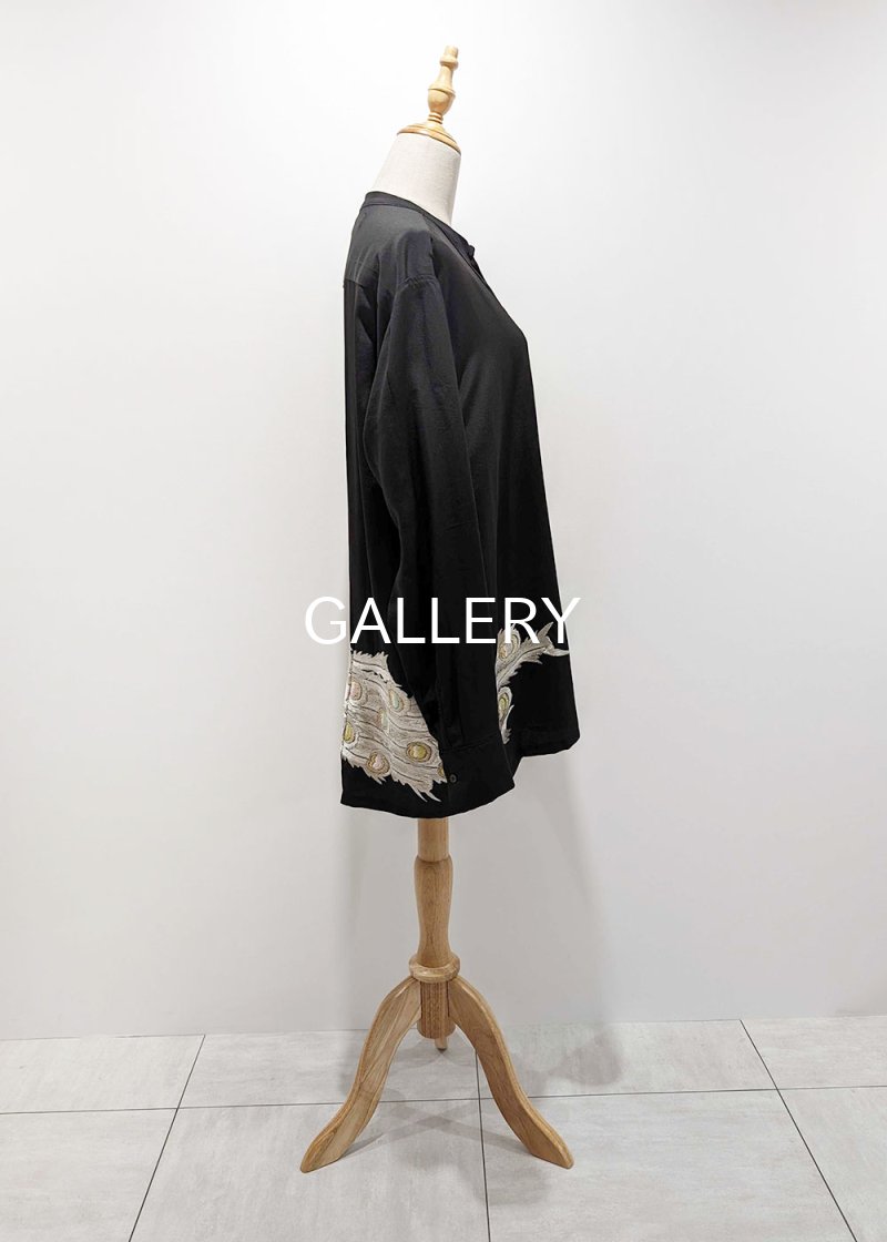 画像18: 【孔雀柄黒留袖】バンドカラーシャツ (18)