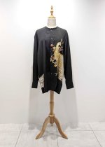 画像11: 【孔雀柄黒留袖】バンドカラーシャツ (11)