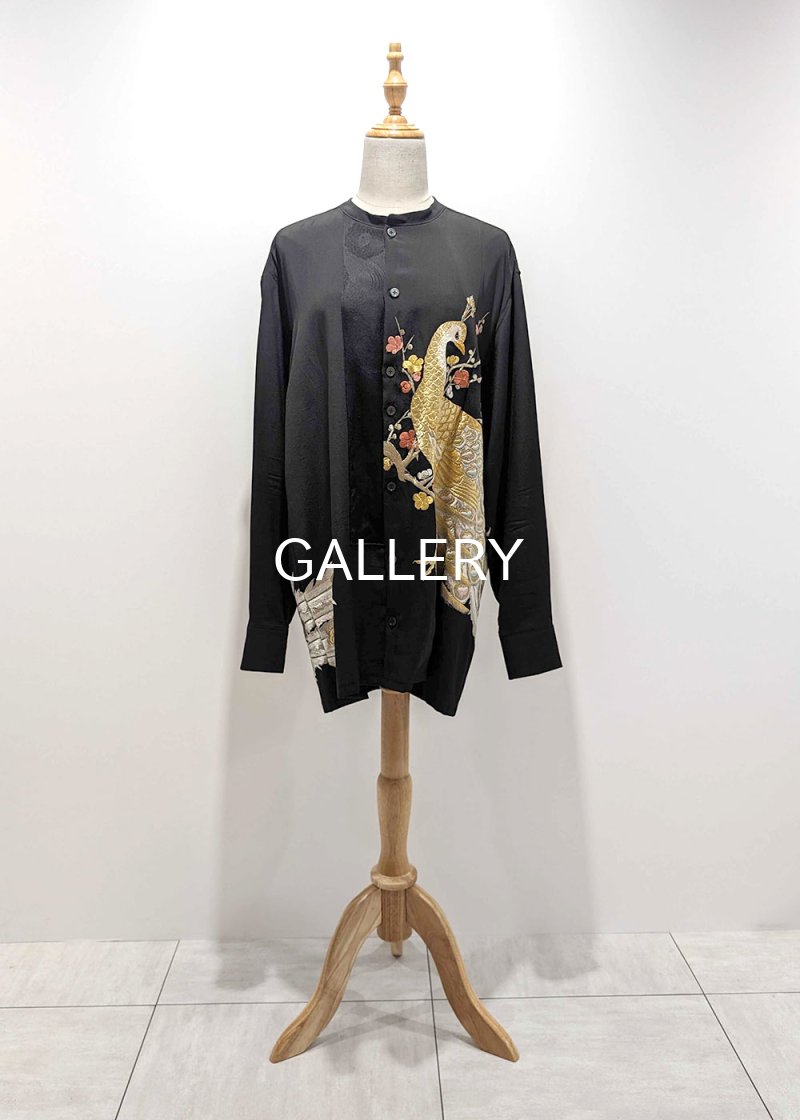 画像11: 【孔雀柄黒留袖】バンドカラーシャツ (11)