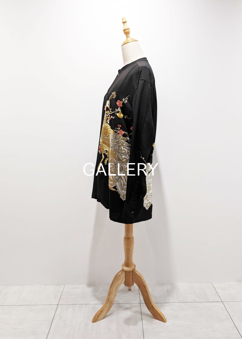 画像15: 【孔雀柄黒留袖】バンドカラーシャツ (15)