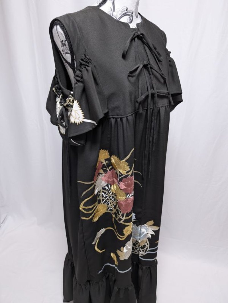 画像11: 【刺繍花籠】黒留袖オフショルダーリボンドレス (11)