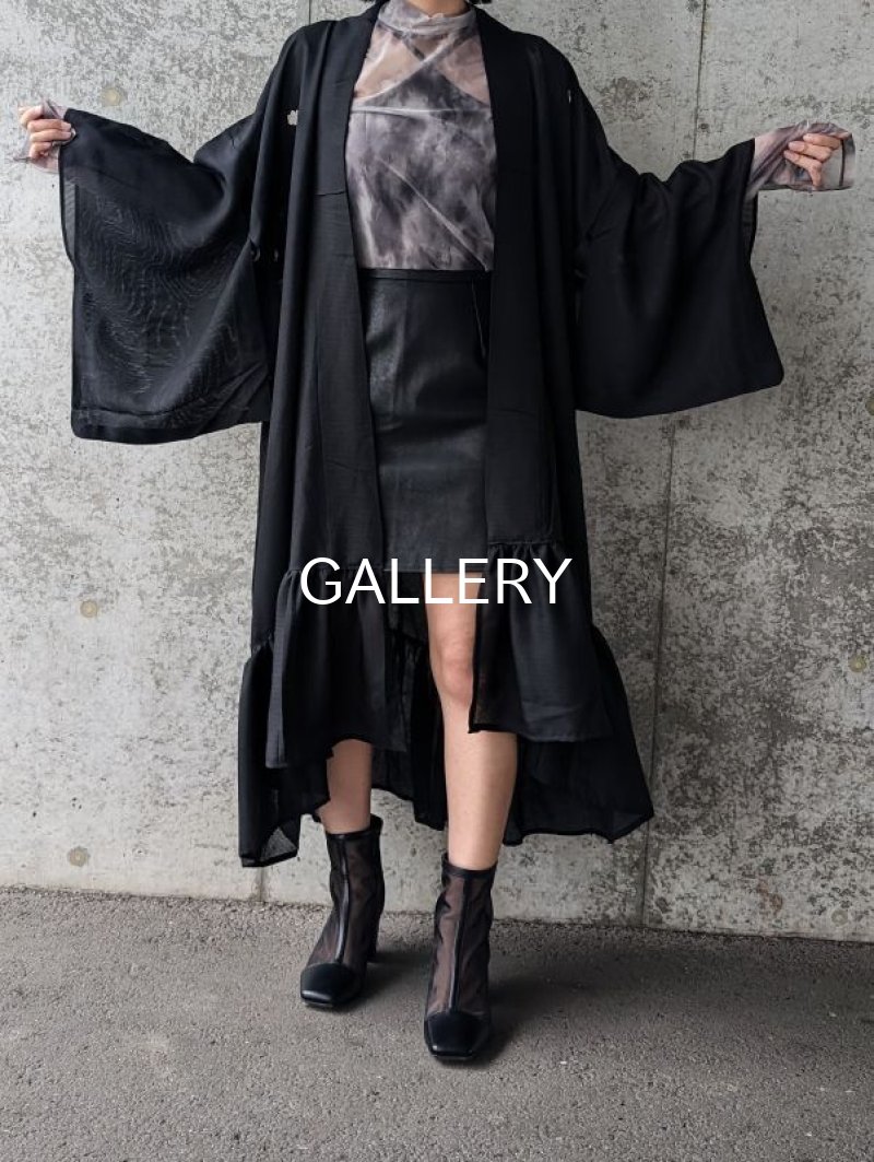 画像2: 【蔦紋】黒紋付シースルーフリルガウン (2)