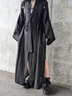 画像9: 【浮線蝶紋】黒紋付ワイドスリーブガウン (9)
