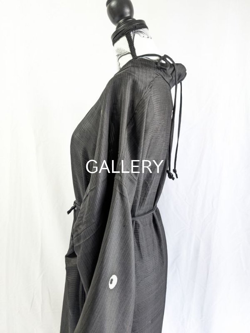 画像18: 【浮線蝶紋】黒紋付ワイドスリーブガウン (18)