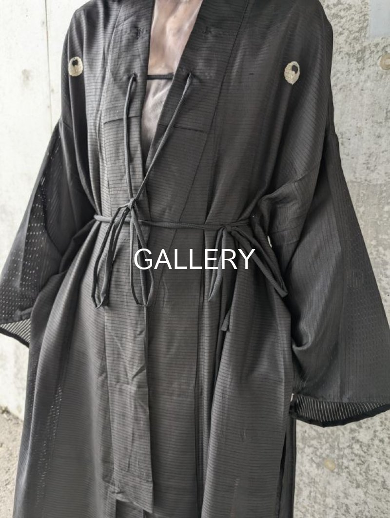 画像8: 【浮線蝶紋】黒紋付ワイドスリーブガウン (8)