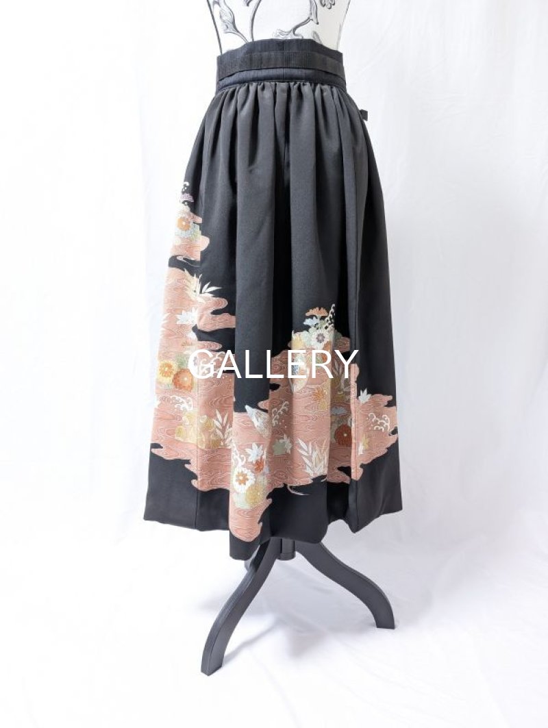 画像7: 【鴛鴦×四季草花×珊瑚色】黒留袖オーバースカート (7)