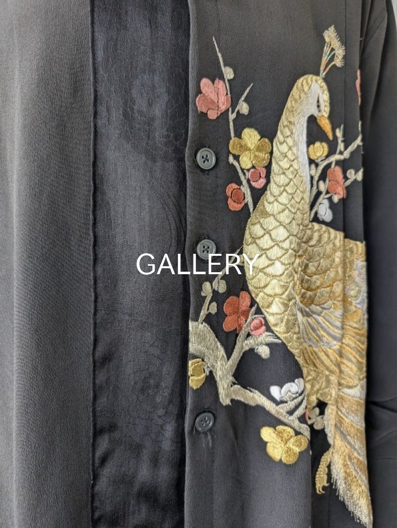 画像9: 【孔雀柄黒留袖】バンドカラーシャツ (9)