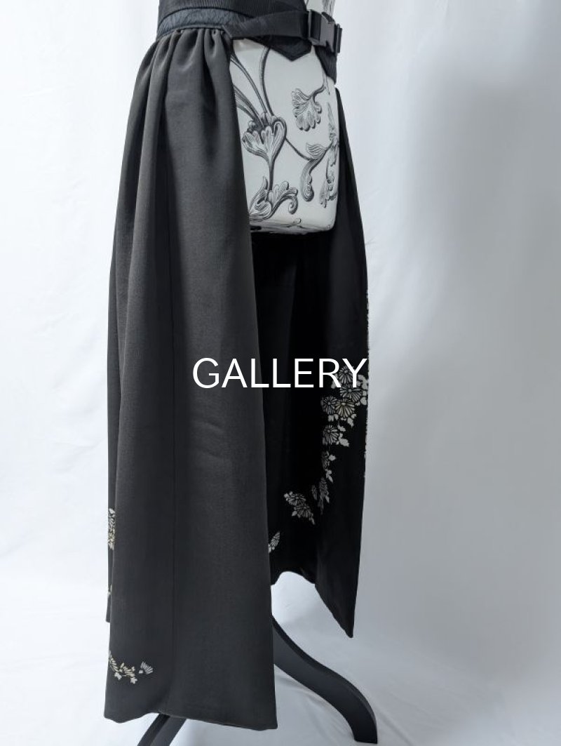 画像10: 【金刺繍×菊×墨黒】黒留袖オーバースカート (10)