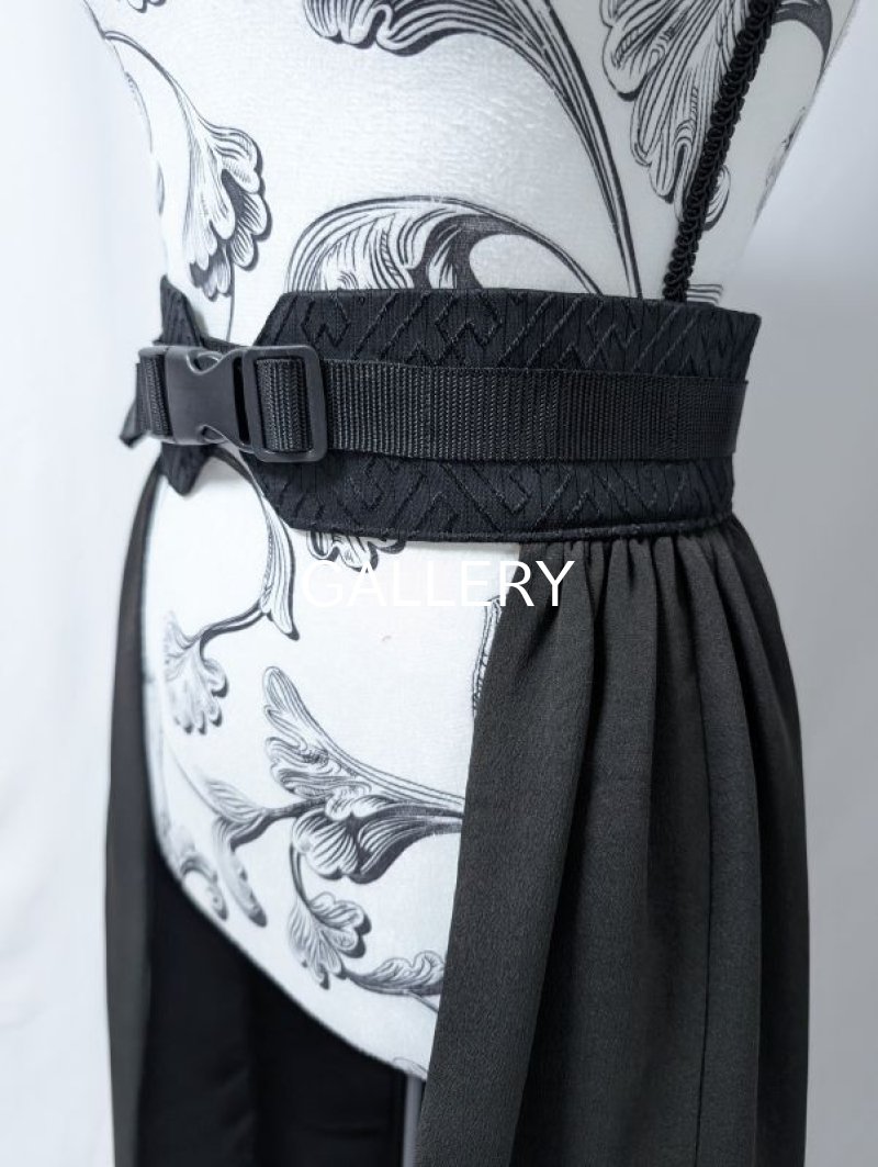 画像4: 【金刺繍×菊×墨黒】黒留袖オーバースカート (4)