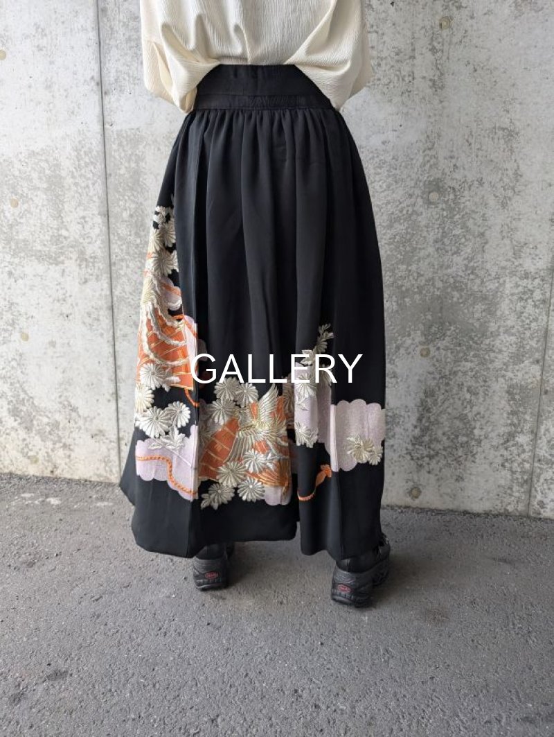 画像2: 【豪華刺繍×鳳凰×扇】黒留袖オーバースカート (2)