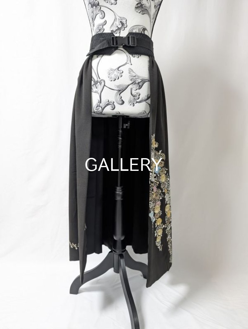 画像3: 【金刺繍×菊×墨黒】黒留袖オーバースカート (3)