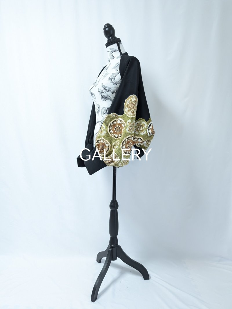 画像4: 【金駒×華文】黒留袖マーガレット (4)