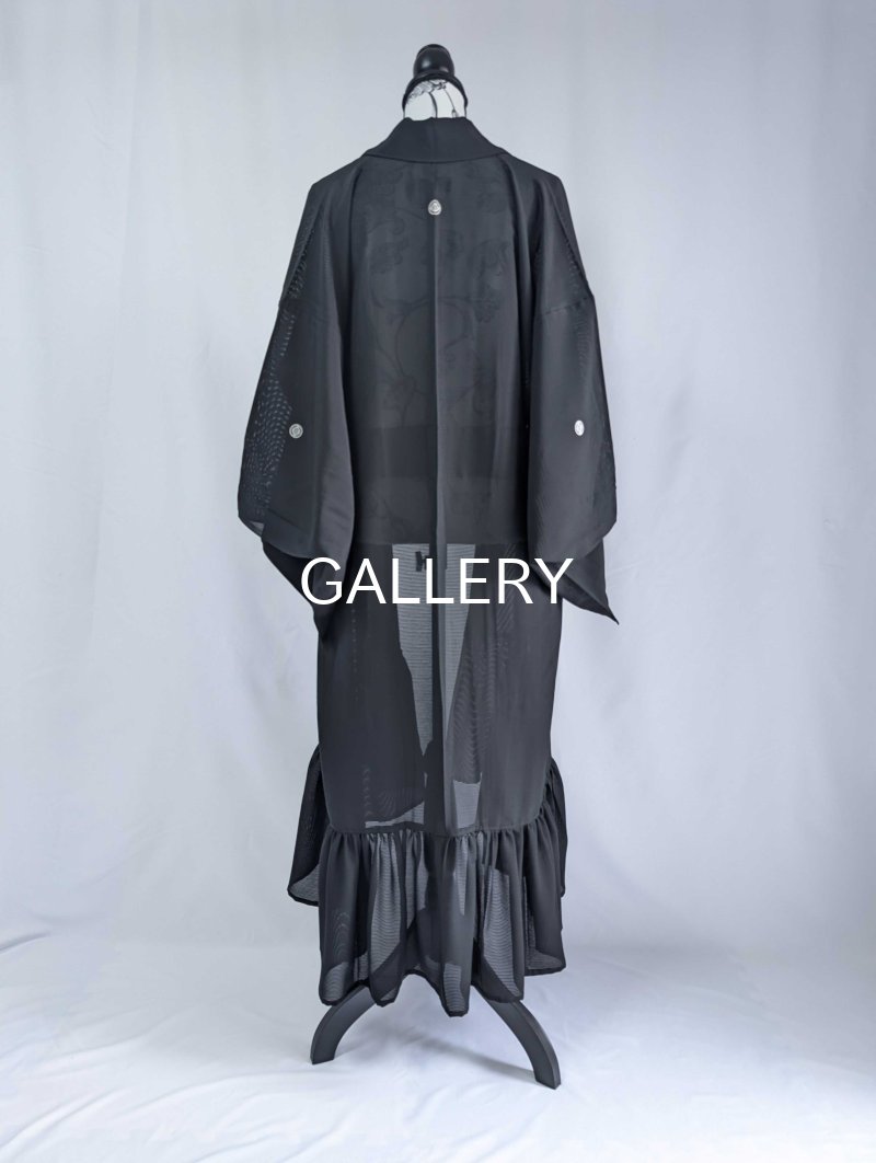 画像8: 【丸に木瓜紋】黒紋付シースルーフリルガウン (8)