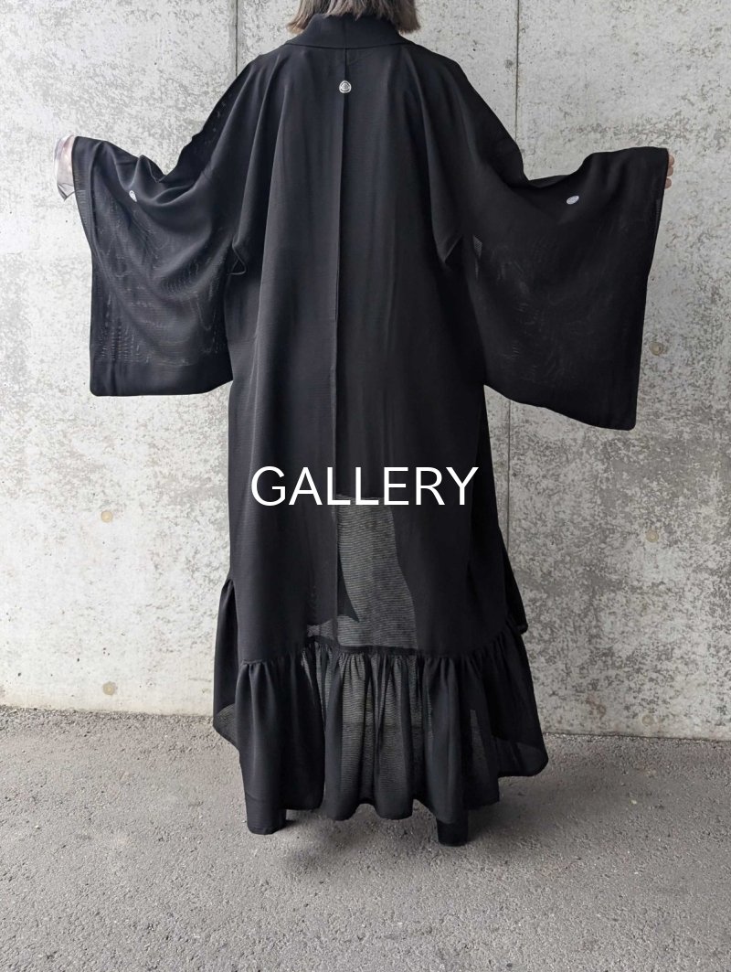 画像2: 【丸に木瓜紋】黒紋付シースルーフリルガウン (2)