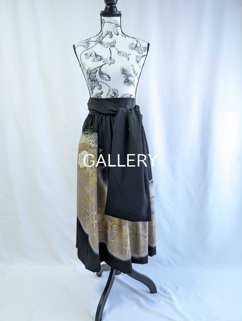 画像16: 【扇に四季草花×剣木瓜紋】黒留袖無限wayワンピース (16)