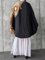 画像2: 【金駒華紋×紐文様】黒留袖ビッグシルエットマーガレットコート (2)