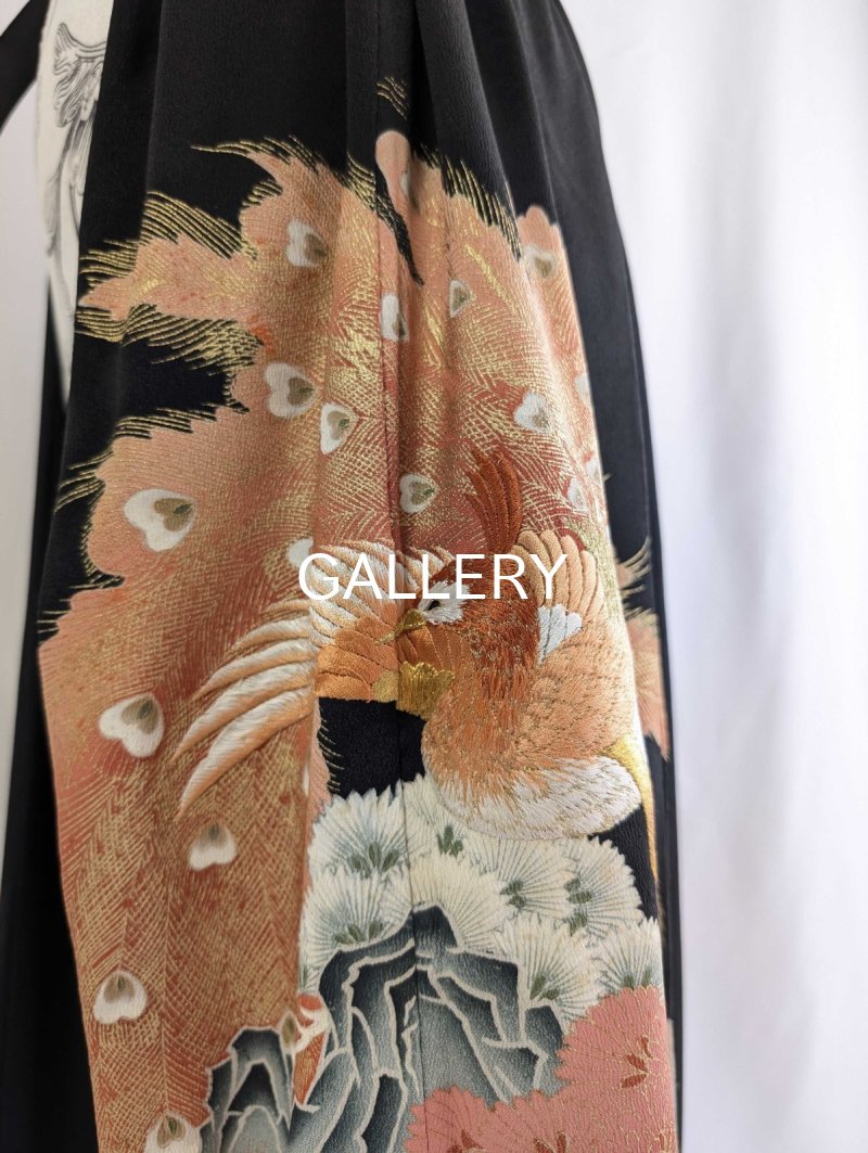 画像12: 【曙色の松×刺繍孔雀】黒留袖オーバースカート (12)