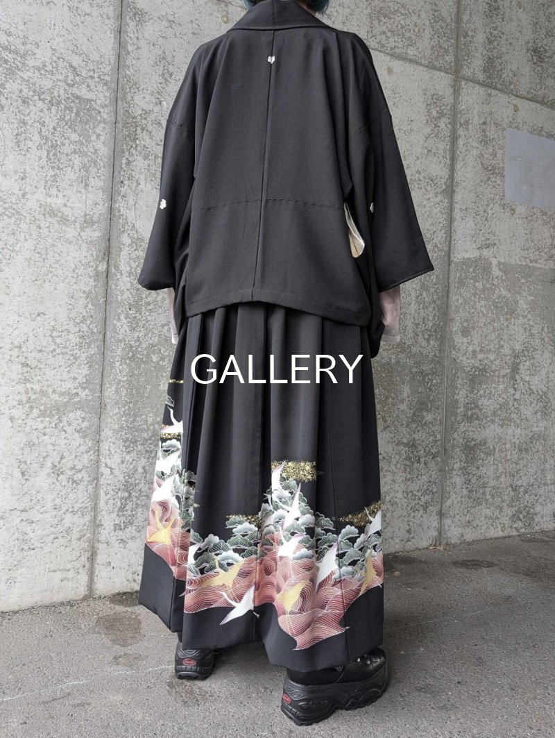 画像4: 【五三桐紋×金駒飛鶴】落款付オーバースカートセットアップ (4)