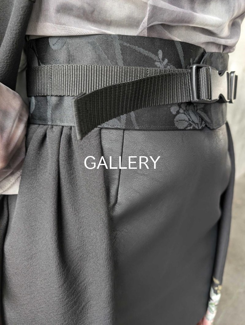 画像7: 【五三桐紋×金駒飛鶴】落款付オーバースカートセットアップ (7)