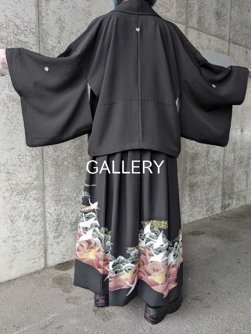 画像3: 【五三桐紋×金駒飛鶴】落款付オーバースカートセットアップ (3)