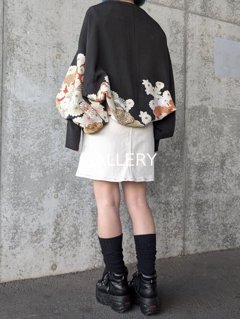 画像2: 【金駒×菊×雲取り】黒留袖マーガレット (2)