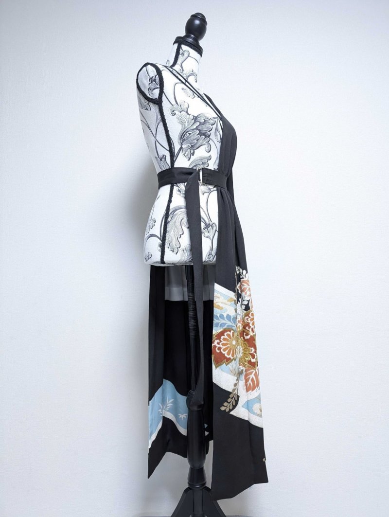 画像20: 【金刺繍踊り桐×五三桐紋】黒留袖アシンメトリードレス (20)