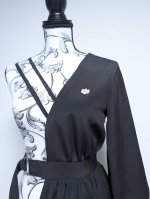 画像8: 【金刺繍踊り桐×五三桐紋】黒留袖アシンメトリードレス (8)