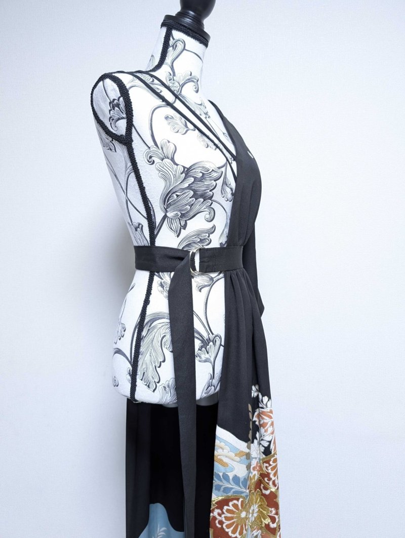 画像21: 【金刺繍踊り桐×五三桐紋】黒留袖アシンメトリードレス (21)