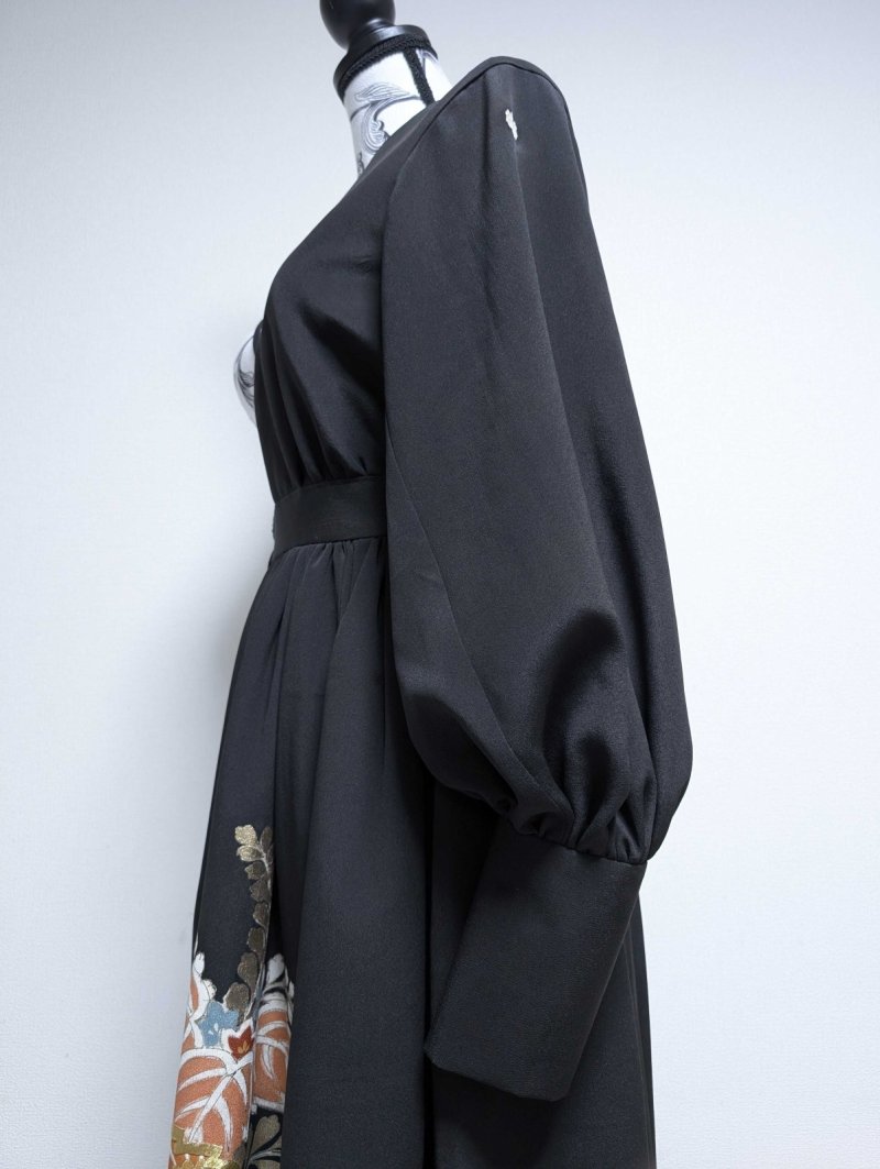 画像11: 【金刺繍踊り桐×五三桐紋】黒留袖アシンメトリードレス (11)