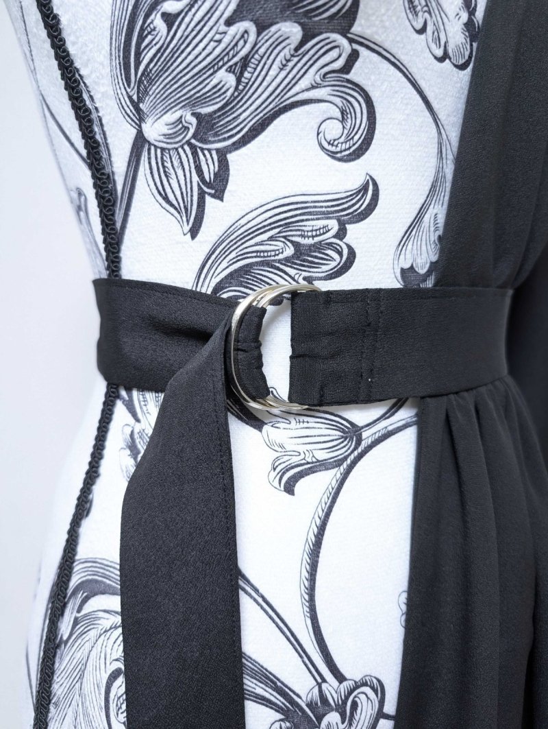 画像22: 【金刺繍踊り桐×五三桐紋】黒留袖アシンメトリードレス (22)