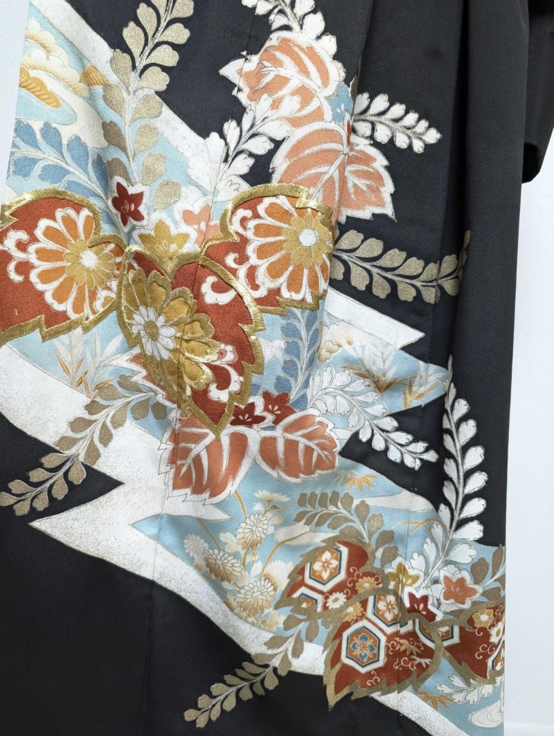 画像6: 【金刺繍踊り桐×五三桐紋】黒留袖アシンメトリードレス (6)