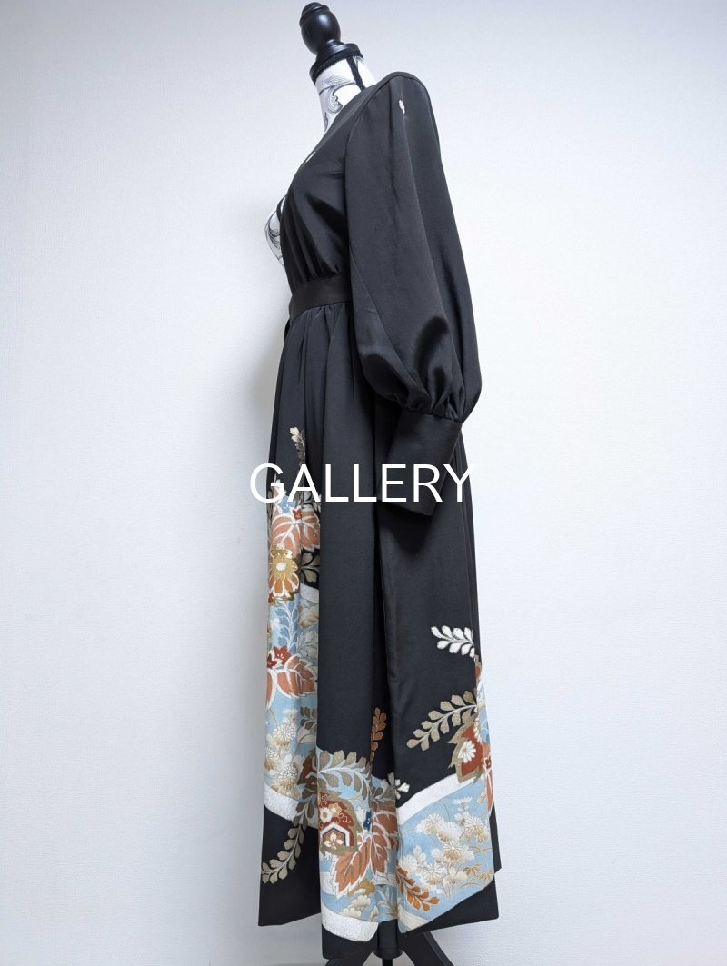 画像10: 【金刺繍踊り桐×五三桐紋】黒留袖アシンメトリードレス (10)
