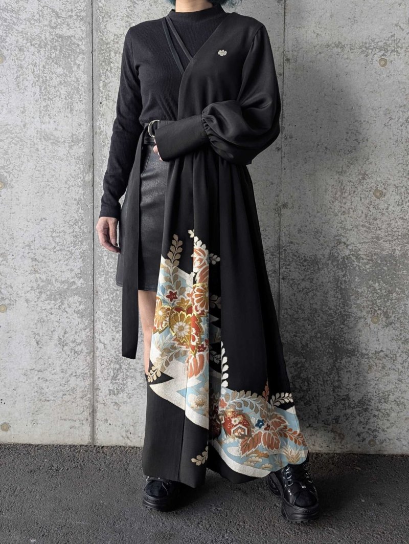 画像3: 【金刺繍踊り桐×五三桐紋】黒留袖アシンメトリードレス (3)