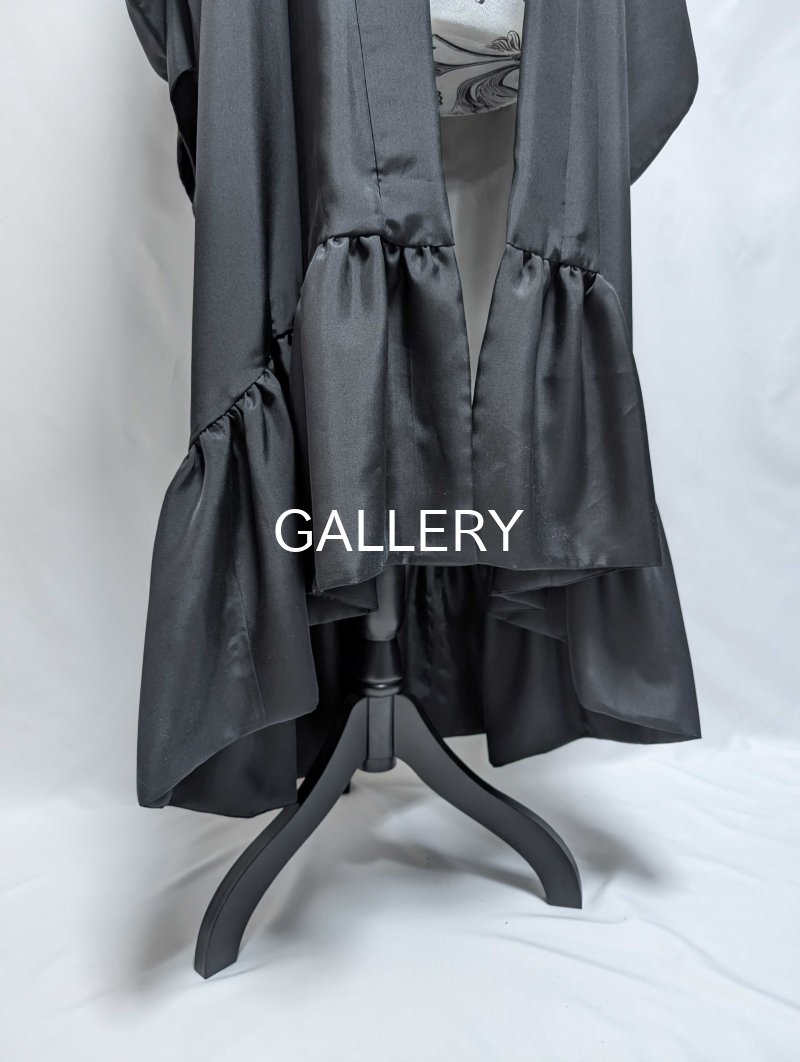 画像12: 【丸に片喰紋】黒紋付フリルガウン - luxury - (12)