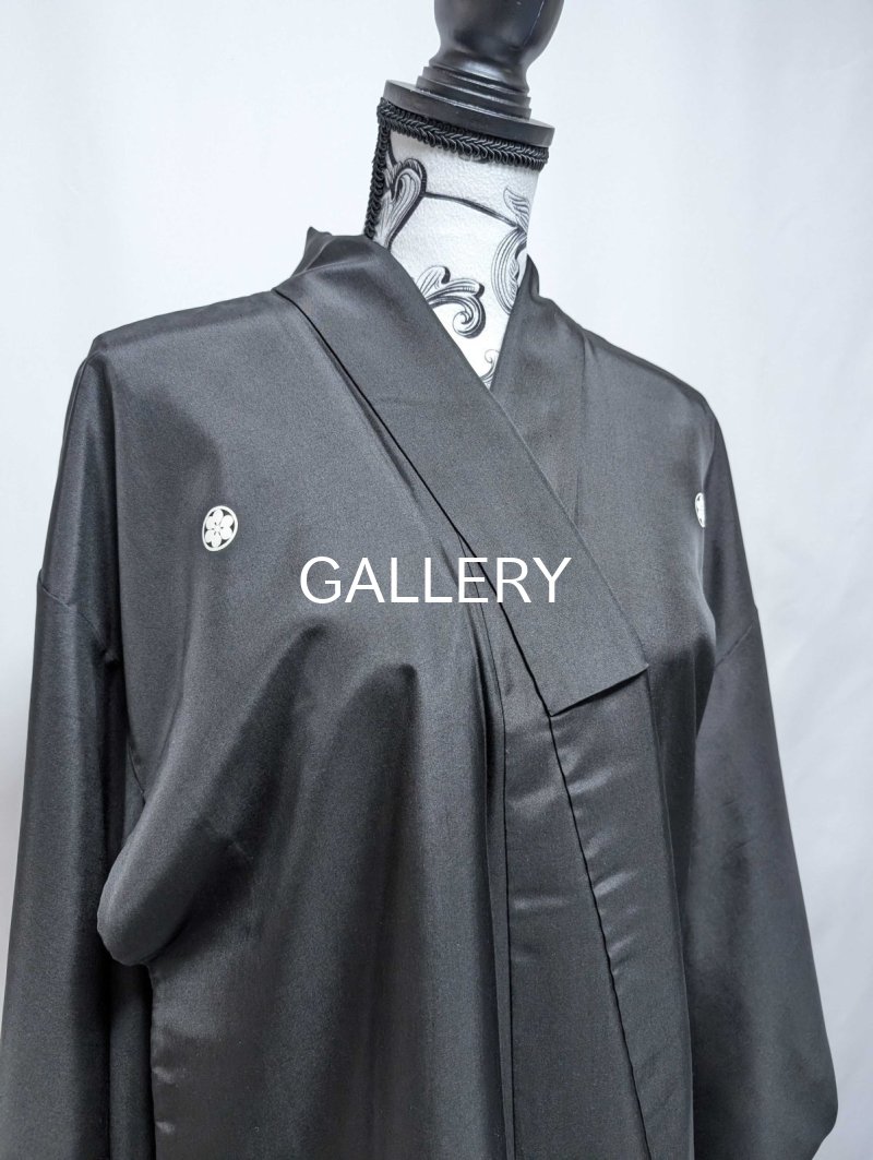 画像8: 【丸に片喰紋】黒紋付フリルガウン - luxury - (8)