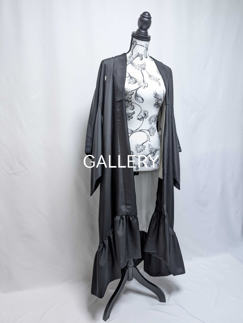 画像5: 【丸に片喰紋】黒紋付フリルガウン - luxury - (5)