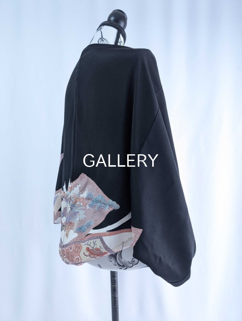 画像13: 【松竹梅×巻物×宝尽くし文様】黒留袖マーガレット (13)