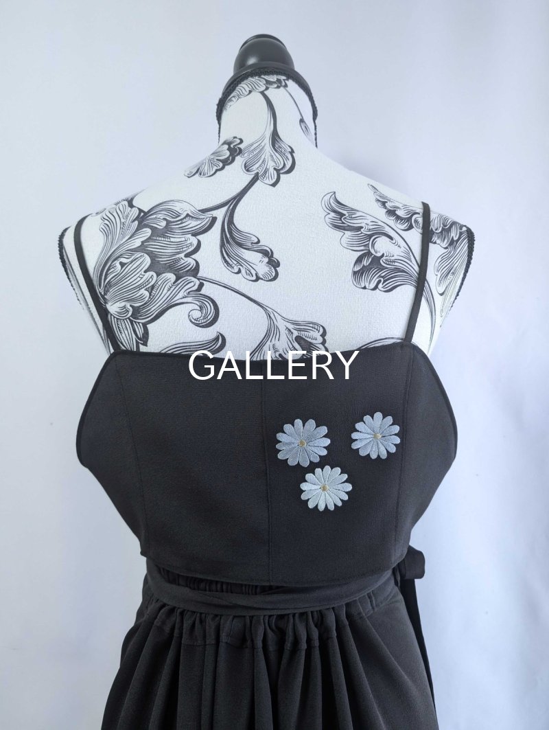 画像16: 【楼閣山水文×絢爛刺繍】黒留袖ビスチェ＆ラップスカート (16)