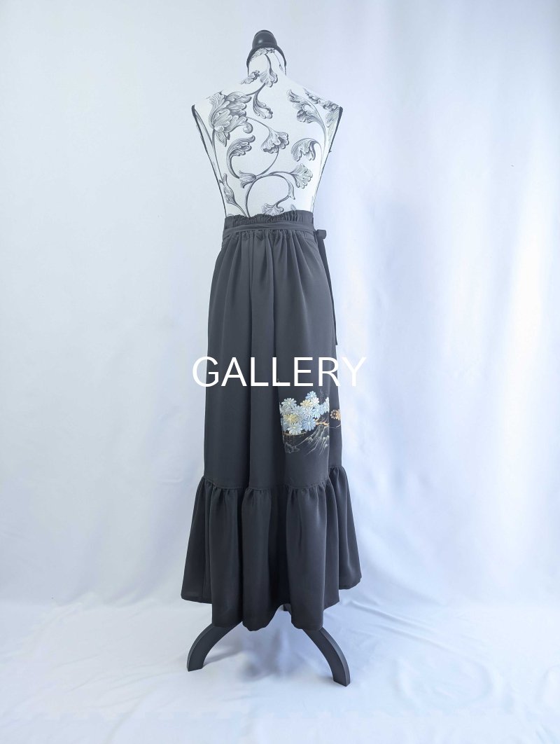 画像19: 【楼閣山水文×絢爛刺繍】黒留袖ビスチェ＆ラップスカート (19)