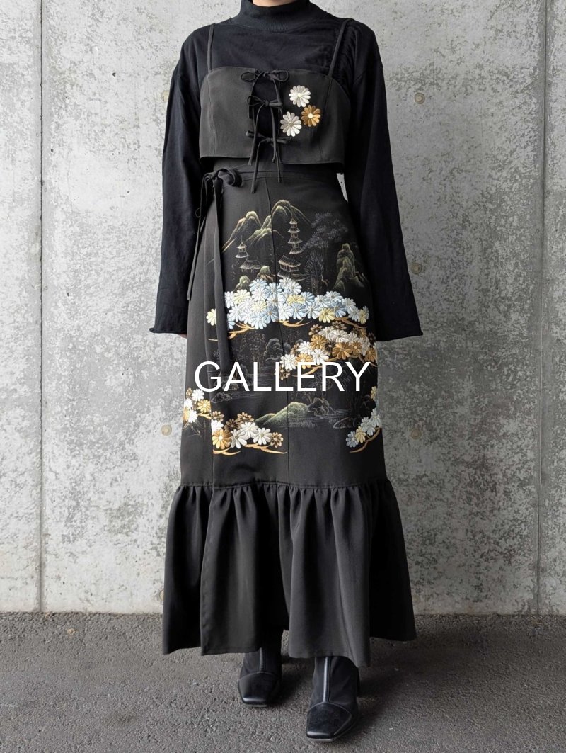 画像4: 【楼閣山水文×絢爛刺繍】黒留袖ビスチェ＆ラップスカート (4)