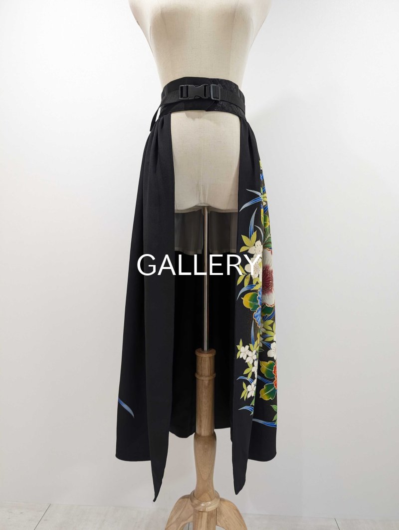 画像8: 【金駒刺繍×山茶花】黒留袖オーバースカート (8)