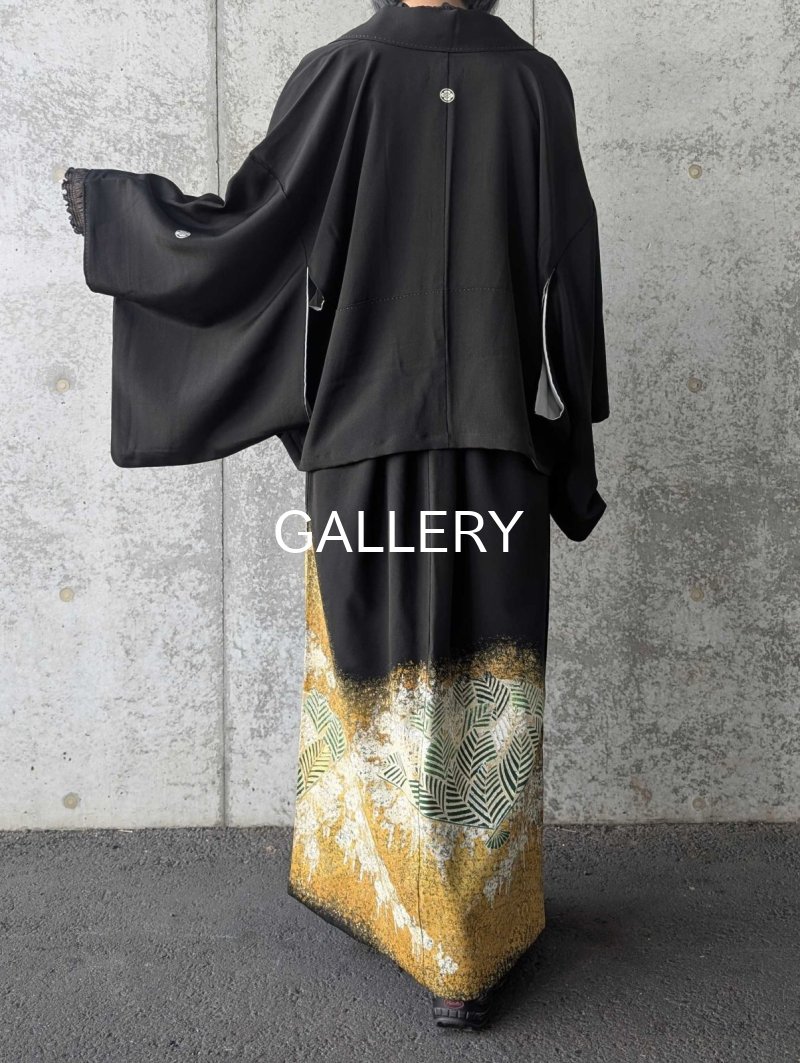 画像7: 【丸に木瓜紋×扇面松×金駒】黒留袖ラップスカートセットアップ (7)