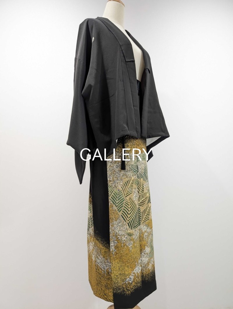 画像11: 【丸に木瓜紋×扇面松×金駒】黒留袖ラップスカートセットアップ (11)