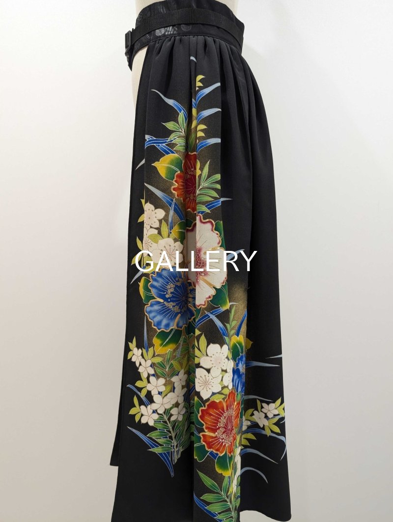 画像11: 【金駒刺繍×山茶花】黒留袖オーバースカート (11)