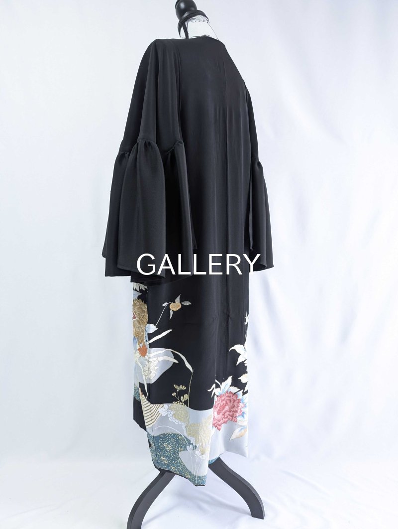 画像18: 【刺繍芍薬×雲取り】黒留袖フリルケープスリーブカーディガンコート (18)