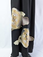 画像23: 【豪華金駒×向かい鳳凰×雲取り菊菱】黒留袖ハイネックドレス＆ショートジャケットセット (23)
