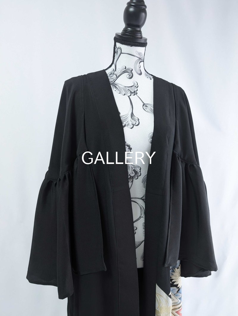 画像10: 【刺繍芍薬×雲取り】黒留袖フリルケープスリーブカーディガンコート (10)