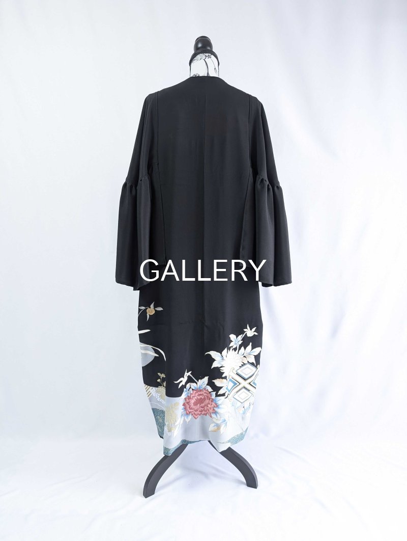 画像20: 【刺繍芍薬×雲取り】黒留袖フリルケープスリーブカーディガンコート (20)