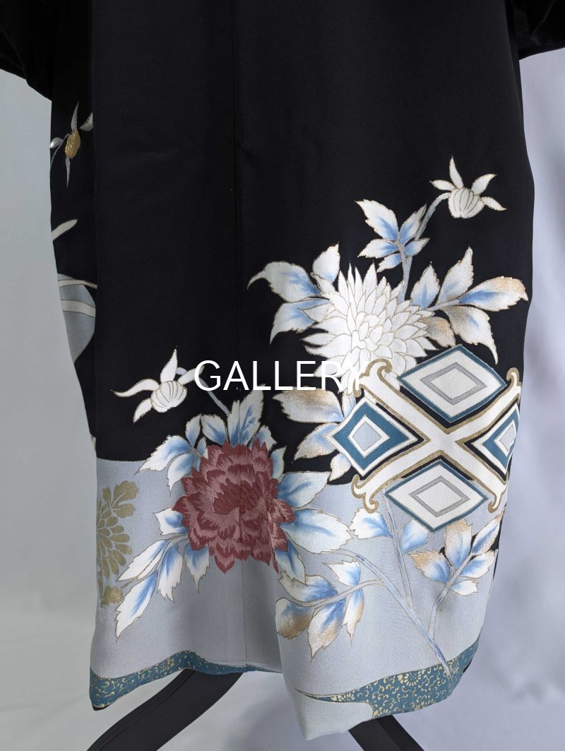 画像21: 【刺繍芍薬×雲取り】黒留袖フリルケープスリーブカーディガンコート (21)