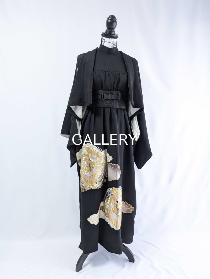 画像36: 【豪華金駒×向かい鳳凰×雲取り菊菱】黒留袖ハイネックドレス&ショートジャケットセット (36)